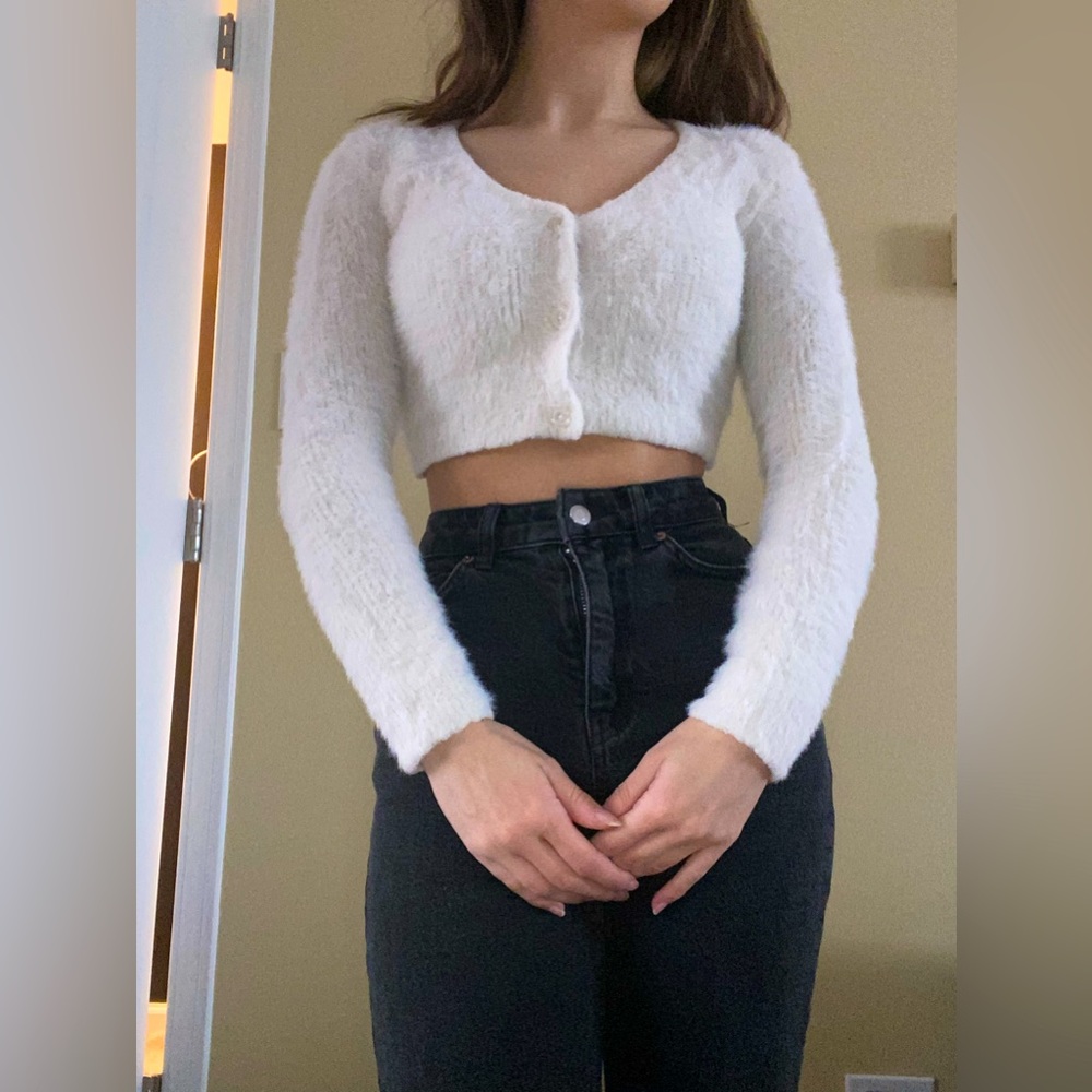 White fuzzy long sleeve crop top